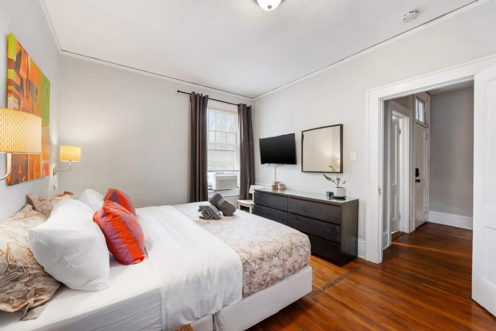 Elegant And Colorful 1Br With Covered Porch Charlotte